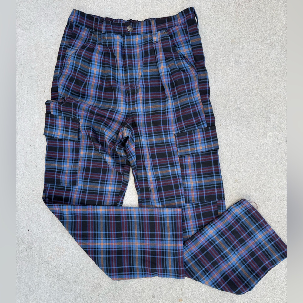 SO Juniors’ High Rise Multicolor Plaid Cargo Pants (Size 13)